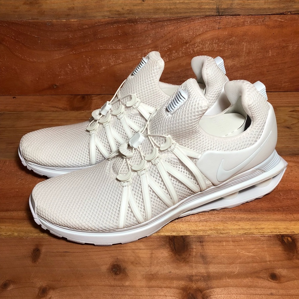 Nike Shox Gravity AR1999-100 Men’s size 10.5